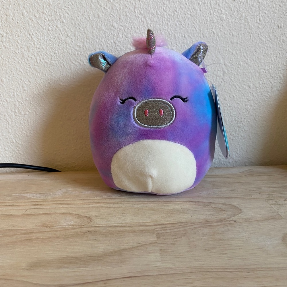 Squishmallow- Aurora